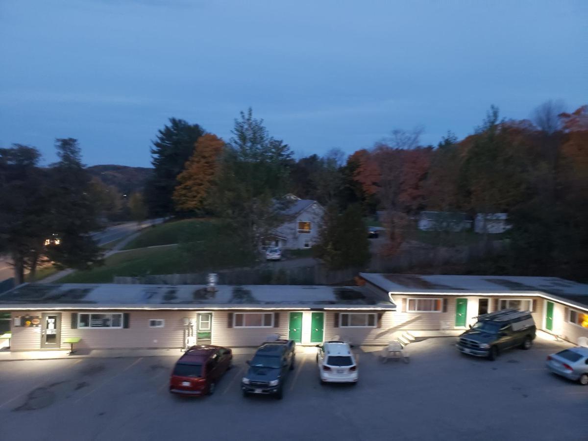 Silver Maple Motel ฮาลีเบอร์ตัน ภายนอก รูปภาพ